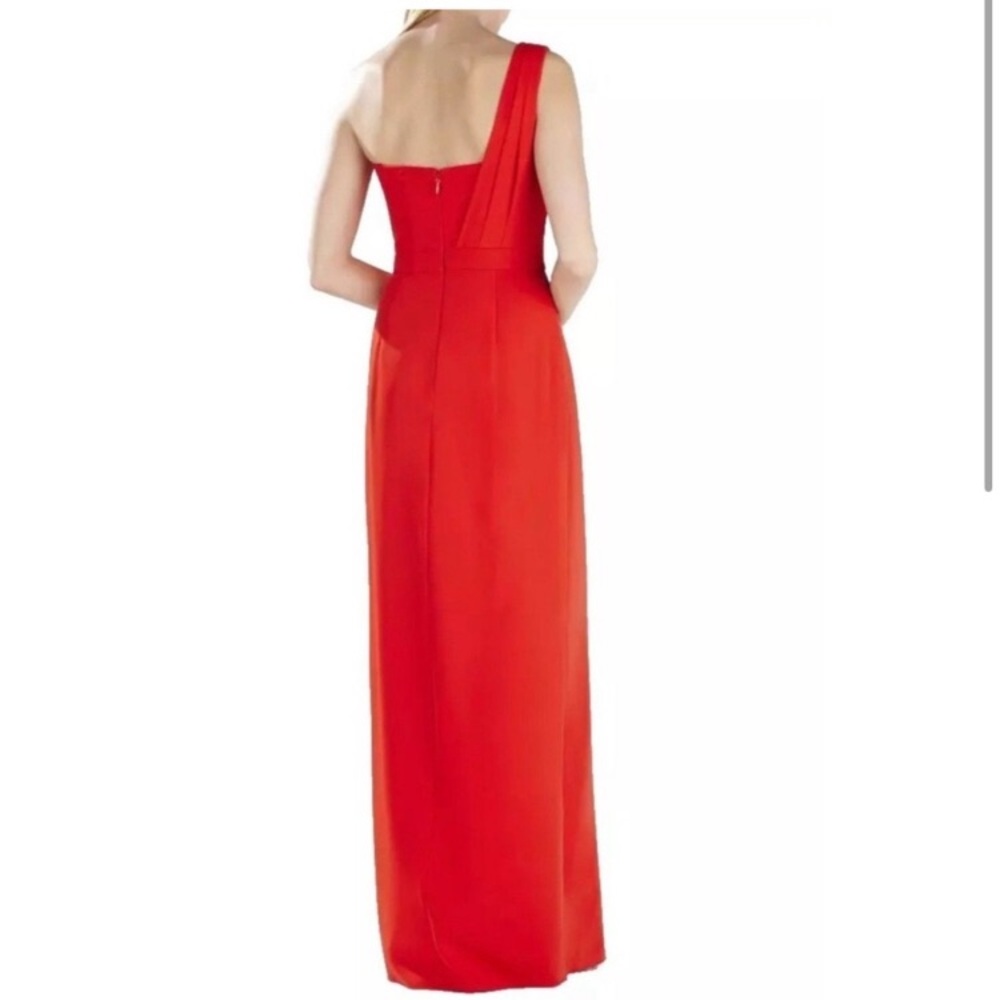 BCBGMaxAzria Vibrant Red one shoulder formal Dress - Picture 4 of 10